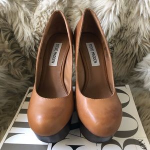 Steve Madden Pannick Wedge Size 6